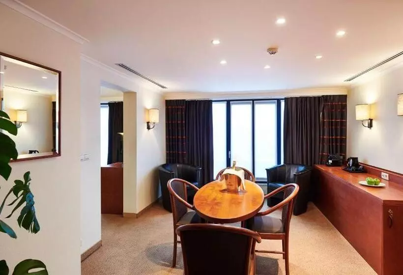 سوئیت رویال, Keizershof Hotel Aalst