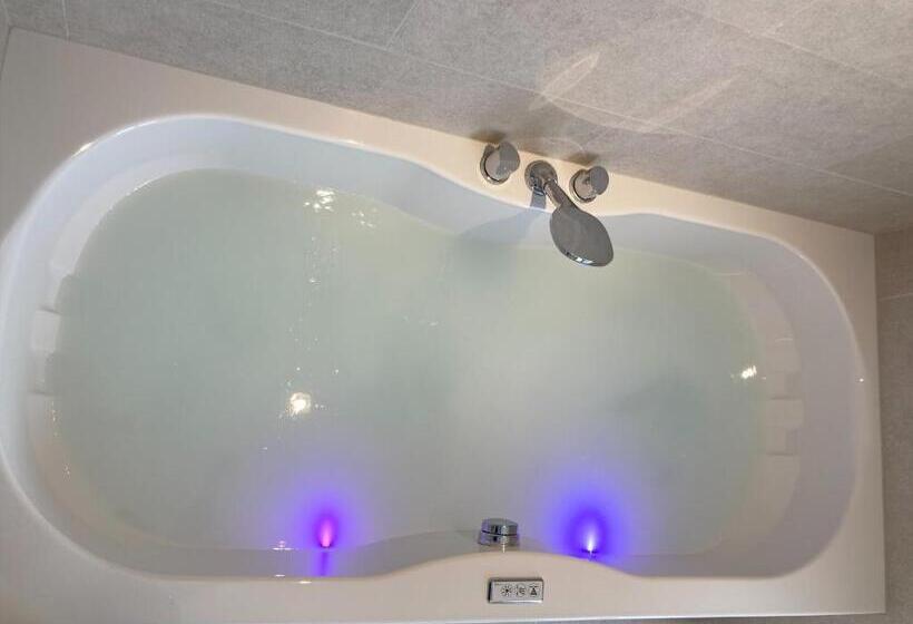 Королевский Люкс, Keizershof Hotel Aalst