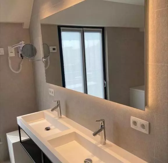 سوئیت رویال, Keizershof Hotel Aalst