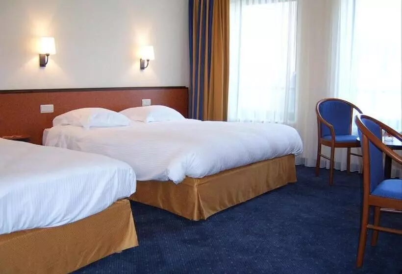 اتاق استاندارد سه نفره, Keizershof Hotel Aalst