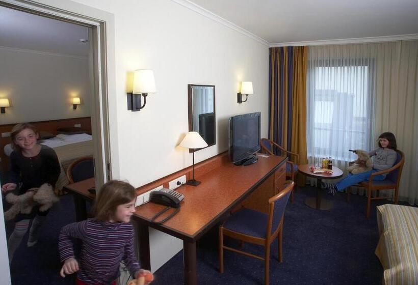 Номер Стандарт Трехместный, Keizershof Hotel Aalst