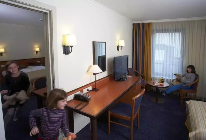 اتاق استاندارد سه نفره, Keizershof Hotel Aalst