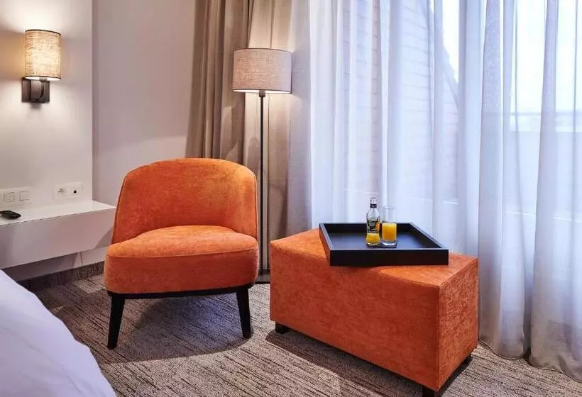 اتاق استاندارد با تخت بزرگ برای معلولان, Keizershof Hotel Aalst