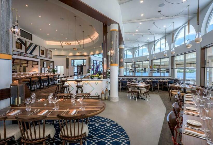 带2个双人床的标准工作室, Hamilton Princess & Beach Club A Fairmont Managed