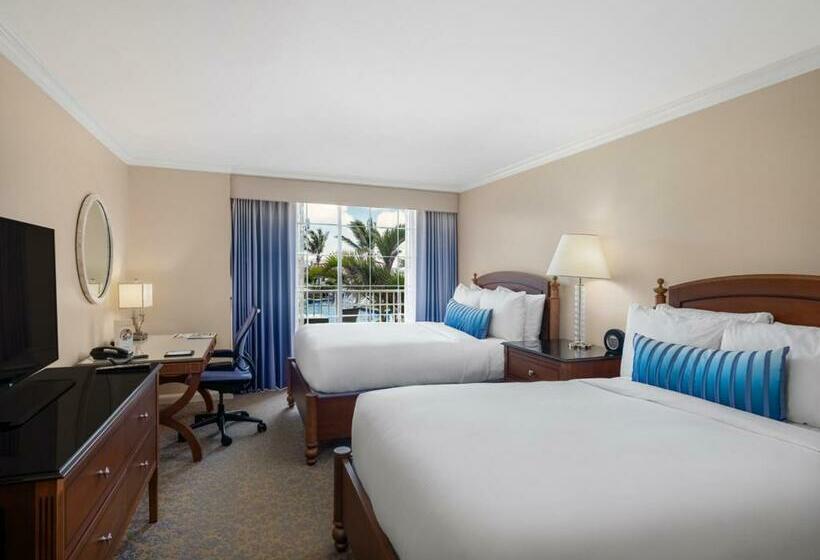 带2个双人床的标准工作室, Hamilton Princess & Beach Club A Fairmont Managed