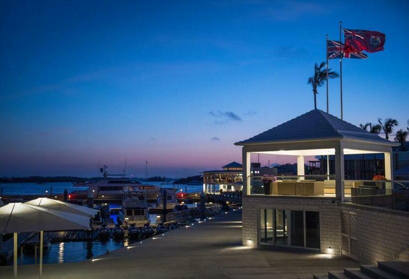 带大床的标准间, Hamilton Princess & Beach Club A Fairmont Managed