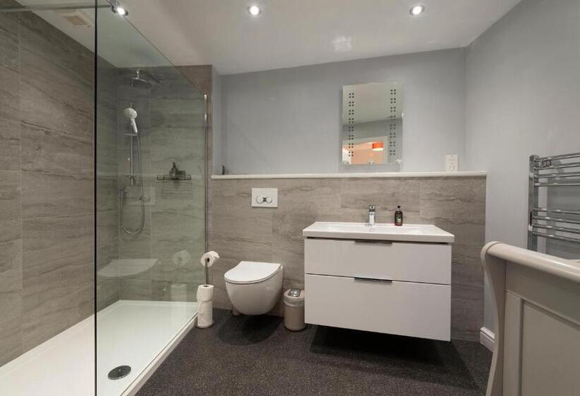 Семейный Номер, Aberconwy House B&b