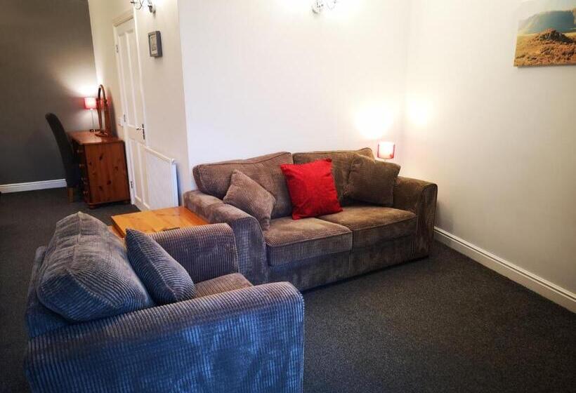 Семейный Номер, Aberconwy House B&b