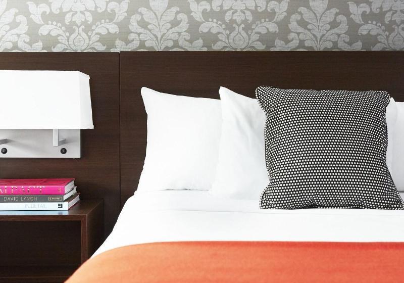 جناح إدارى, Aldwark Manor Estate