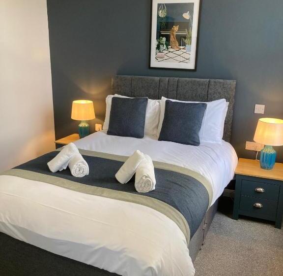 标准间, Cumbria Park