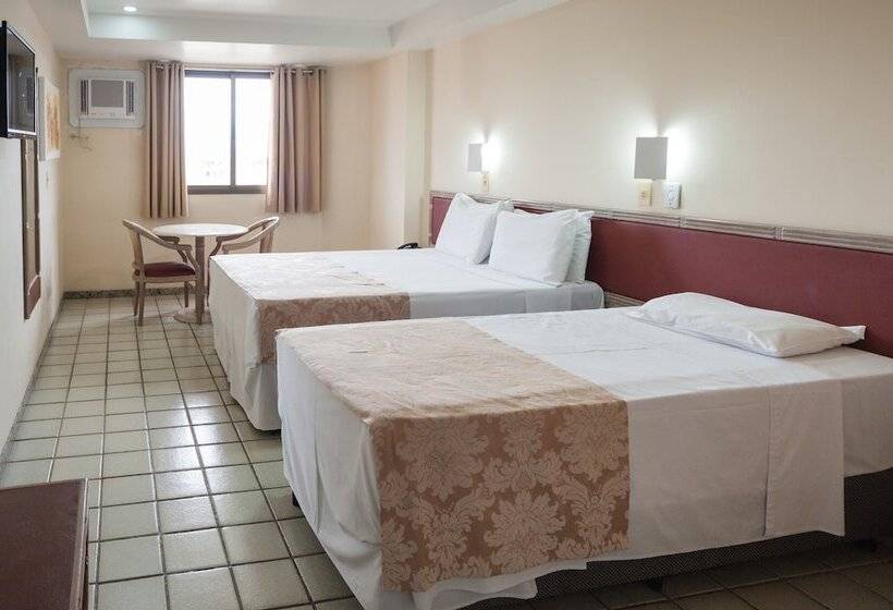 标准三人间, Golden Park Salvador