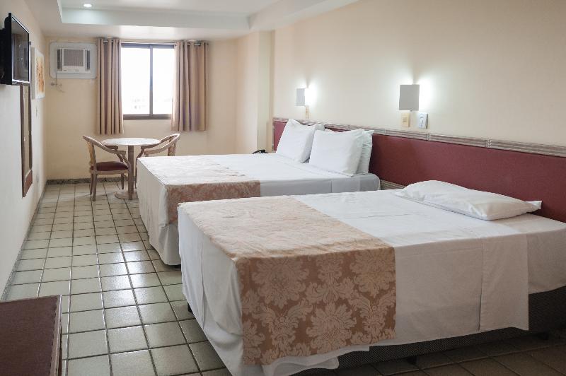 标准三人间, Golden Park Salvador