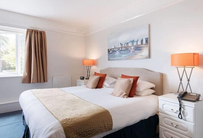 חדר משפחתי, Northfield