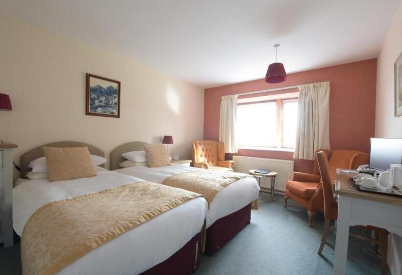 חדר סופריור, Northfield