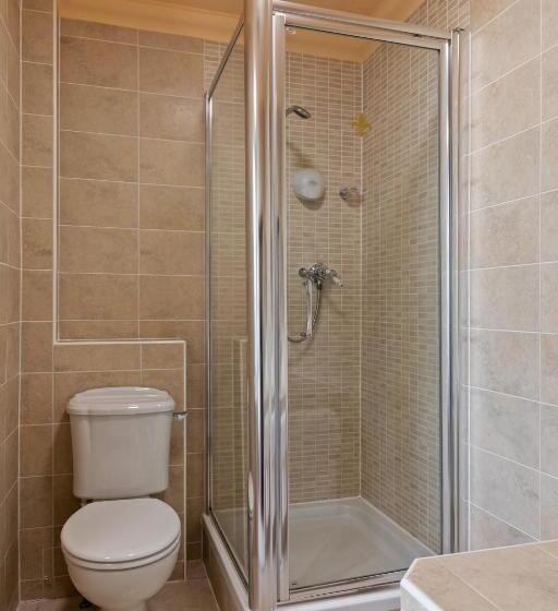 Номер Стандарт, Rogerthorpe Manor