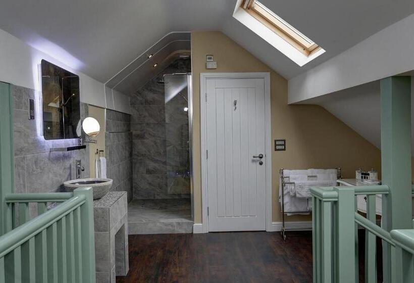 Номер Superior Кровать Кинг, Rogerthorpe Manor