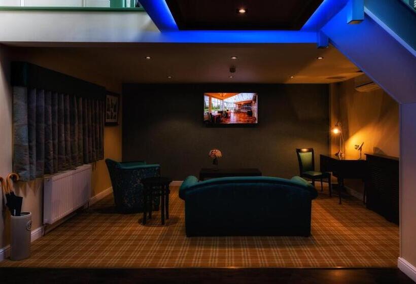 Номер Superior Кровать Кинг, Rogerthorpe Manor