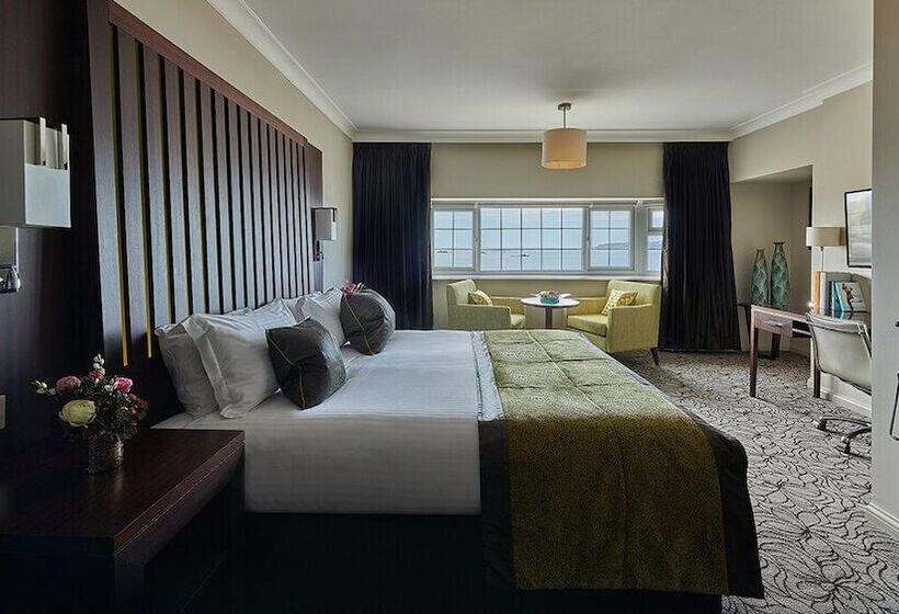 اتاق لوکس با چشمانداز دریا, Grand Jersey Hotel And Spa