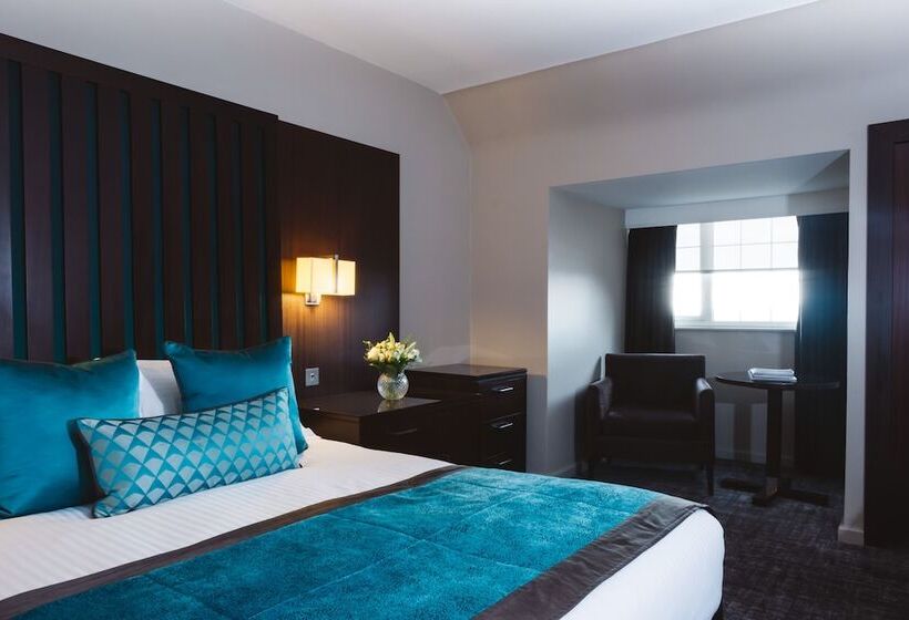 Классический Номер Вид на Море, Grand Jersey Hotel And Spa