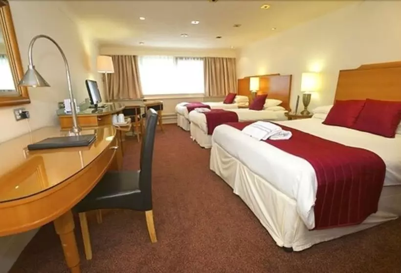 Perhehuone, Best Western Frodsham Forest Hills