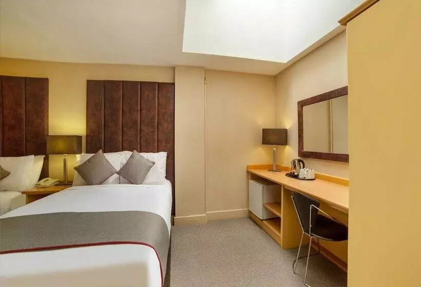 デラックスの４人部屋, Brentwood Aberdeen City Centre