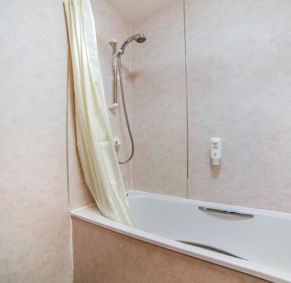 디럭스 트리플 룸, Brentwood Aberdeen City Centre