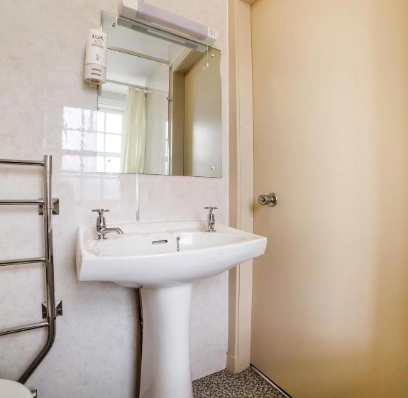 디럭스 스위트 킹 침대, Brentwood Aberdeen City Centre