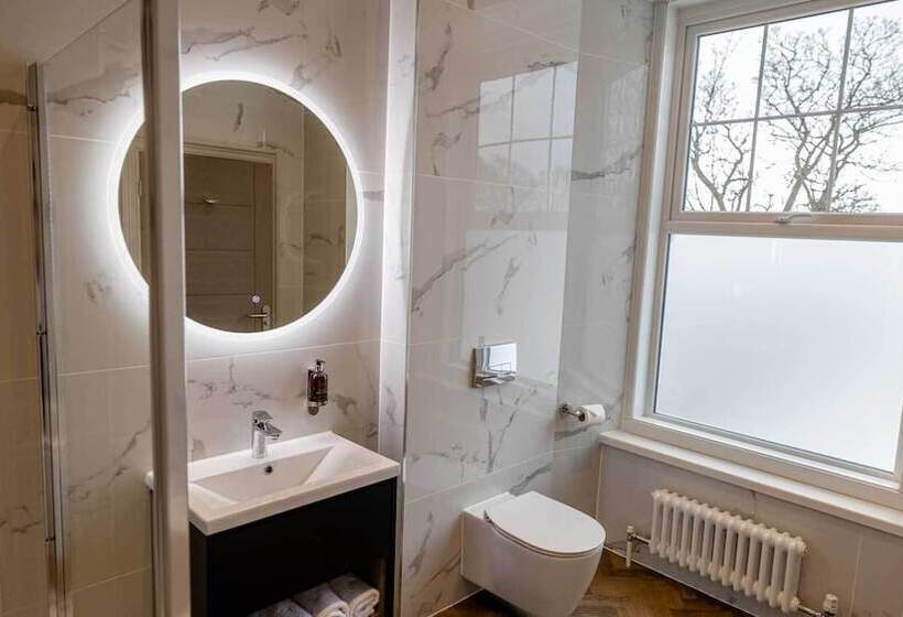 غرفة تنفيذية, Brisbane House