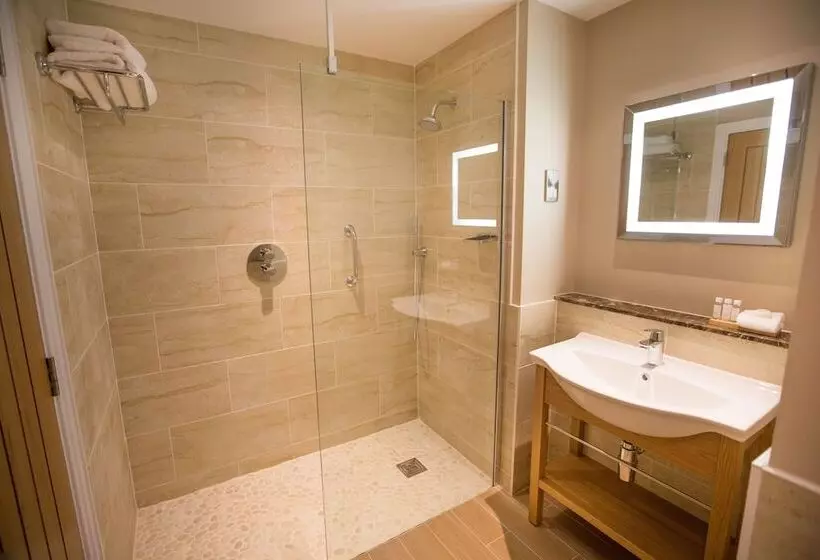 Standard Room, Carden Park Hotel, Golf Resort And Spa
