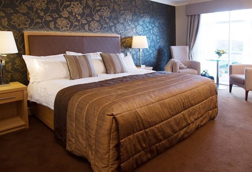 带大床的标准间, Carden Park Hotel, Golf Resort And Spa