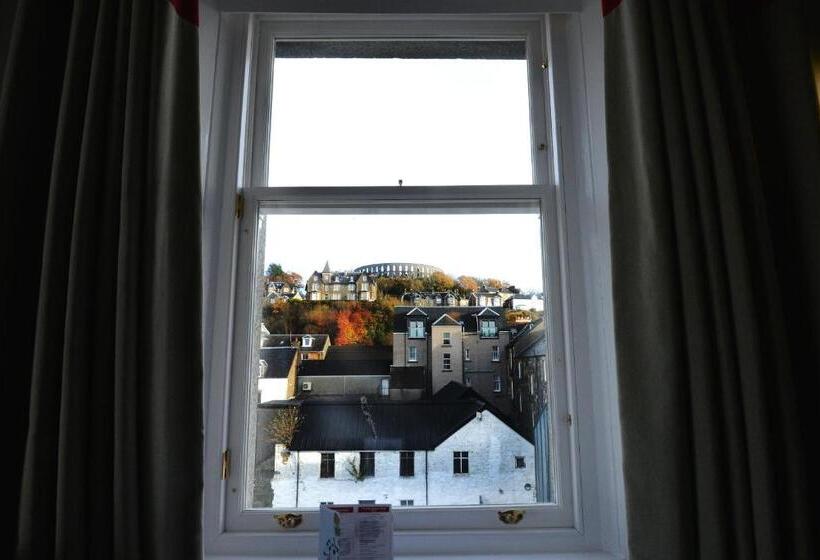 اتاق خانوادگی, Columba