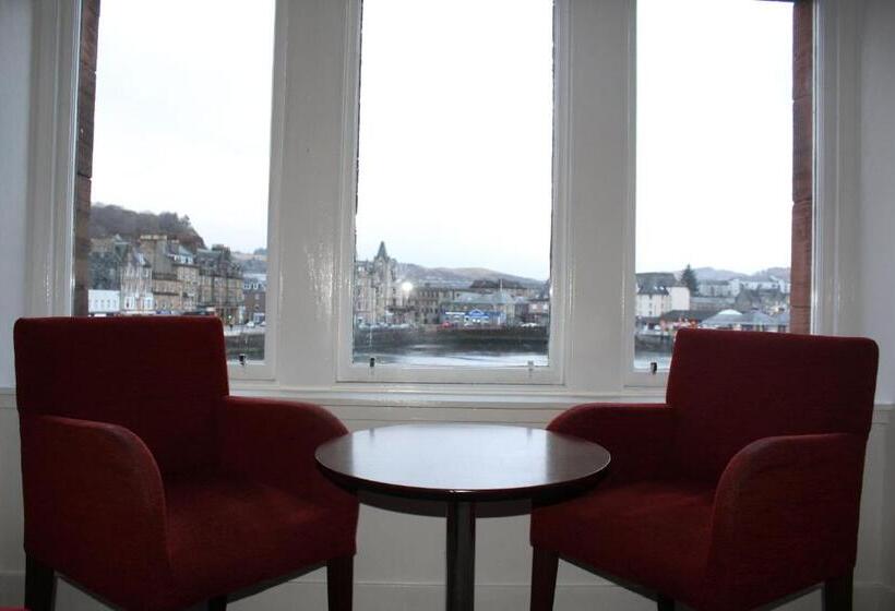 اتاق خانوادگی با چشمانداز دریا, Columba