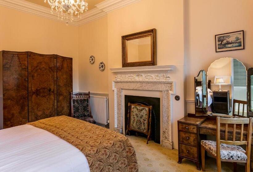 غرفة قياسية, Ednam House