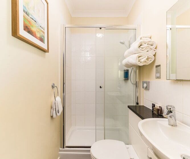 标准间, Forest Lodge