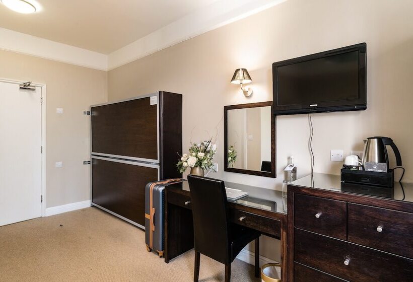 家庭间, Forest Lodge