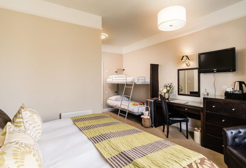 家庭间, Forest Lodge