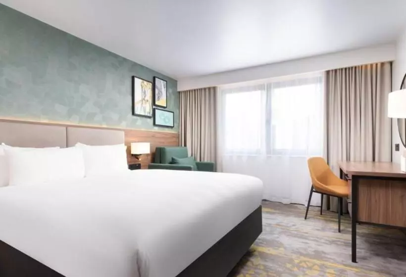 スタンダードシングルルーム, Holiday Inn London Gatwick   Worth, An Ihg