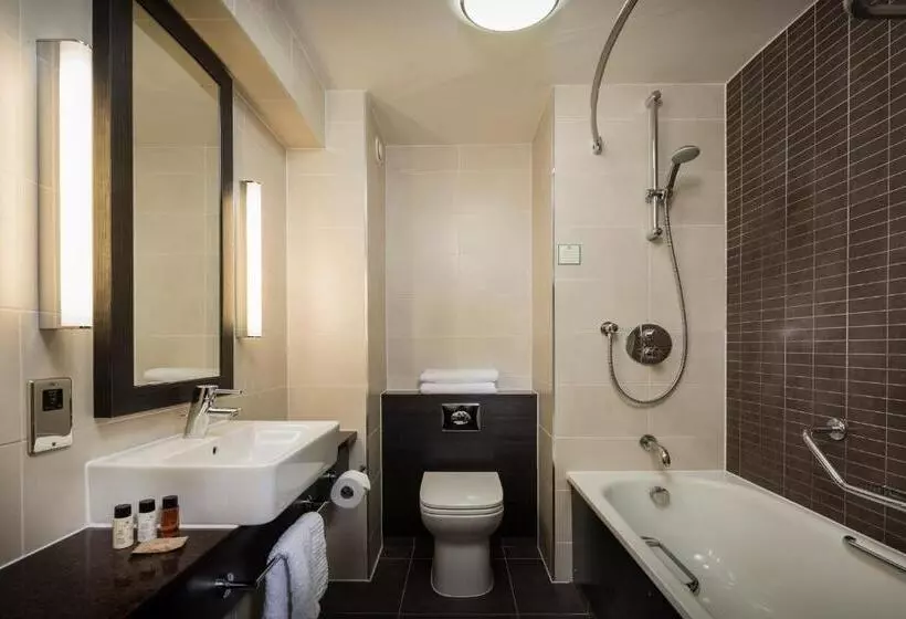 スタンダードシングルルーム, Holiday Inn London Gatwick   Worth, An Ihg