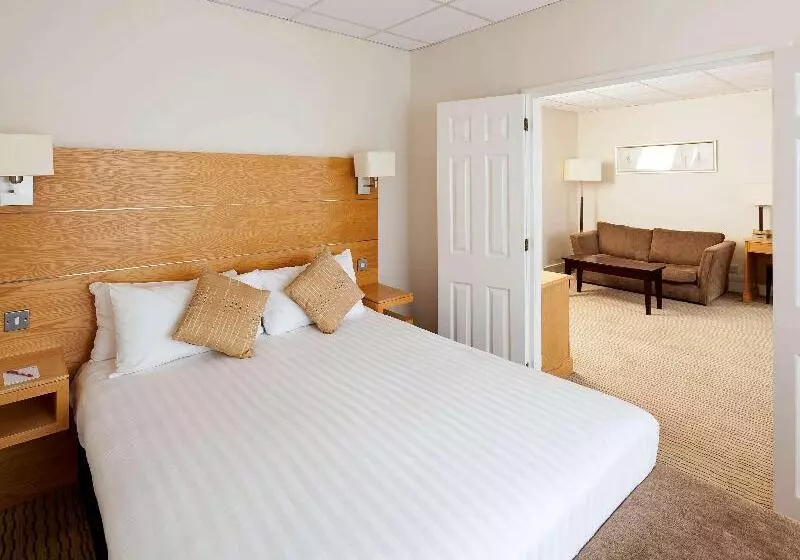 Classic Family Room, Mercure Hull Grange Park