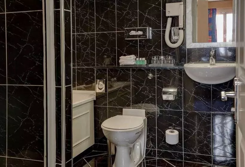 ファミリールーム, The Bull Hotel; Sure Hotel Collection By Best Western