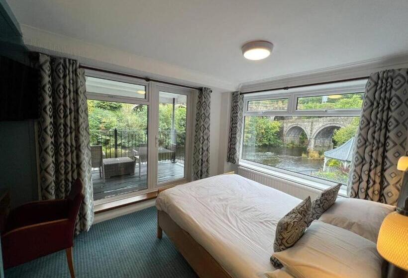 스탠다드 발코니 룸, The Chainbridge