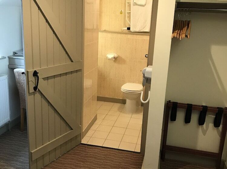 غرفة قياسية فردية, The Deddington Arms