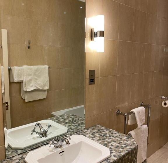 スタンダードルーム, The Elizabeth House