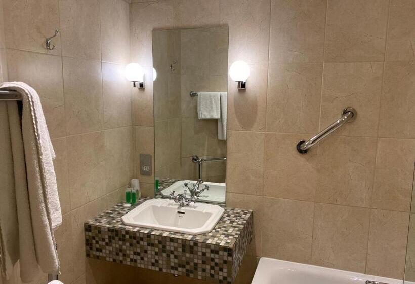 ファミリールーム, The Elizabeth House