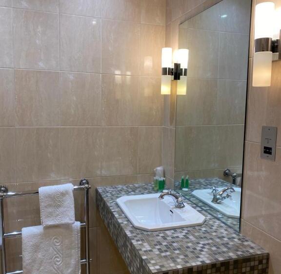 スタンダードシングルルーム, The Elizabeth House