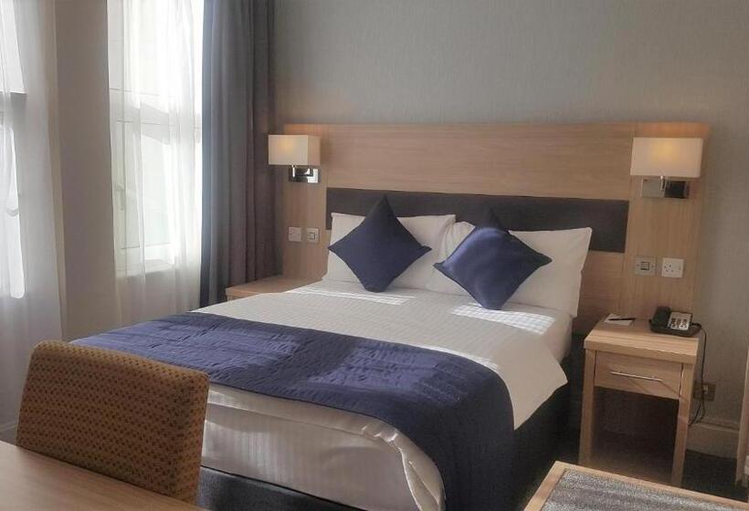 חדר סטנדרט, The Empress