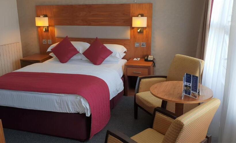 חדר דלוקס נוף לים, The Empress