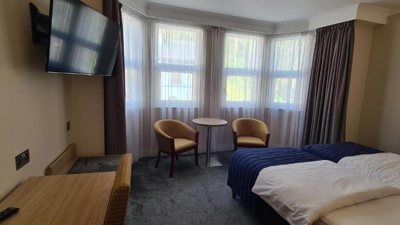 חדר קלאסי, The Empress