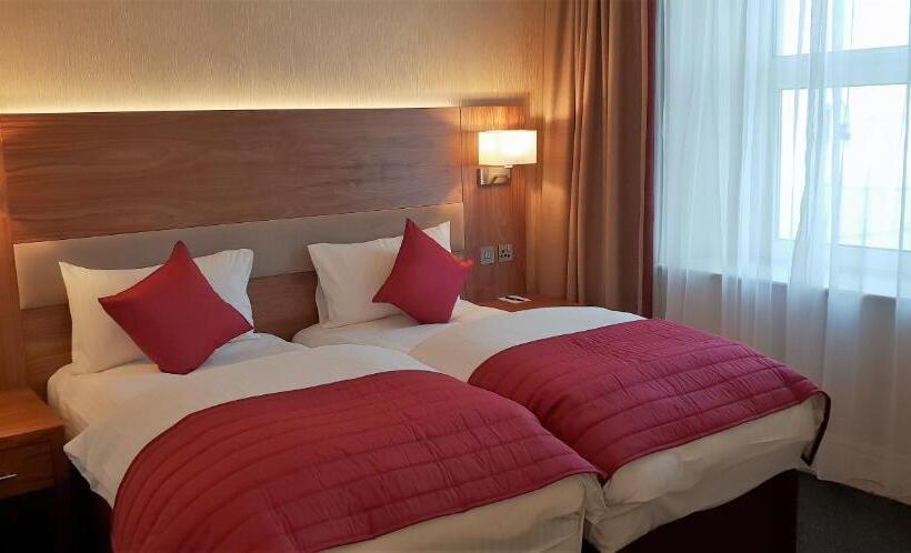 חדר סטנדרט נוף לים, The Empress