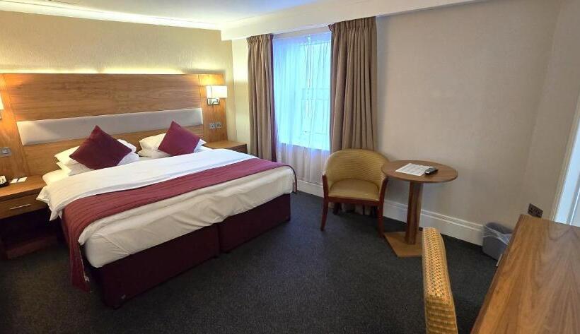 חדר סטנדרט נוף לים, The Empress